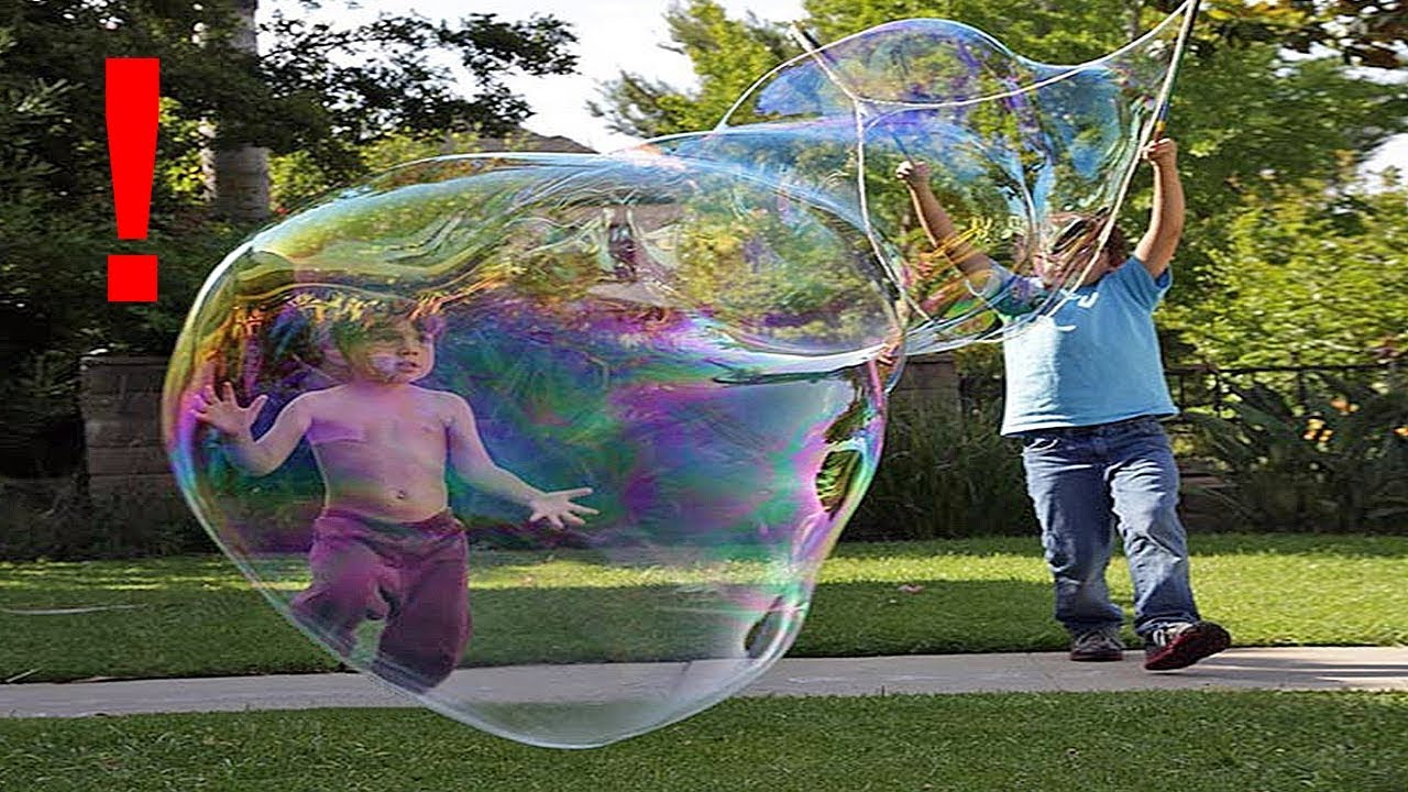 The Largest Bubblegum Bubble Ever Blown